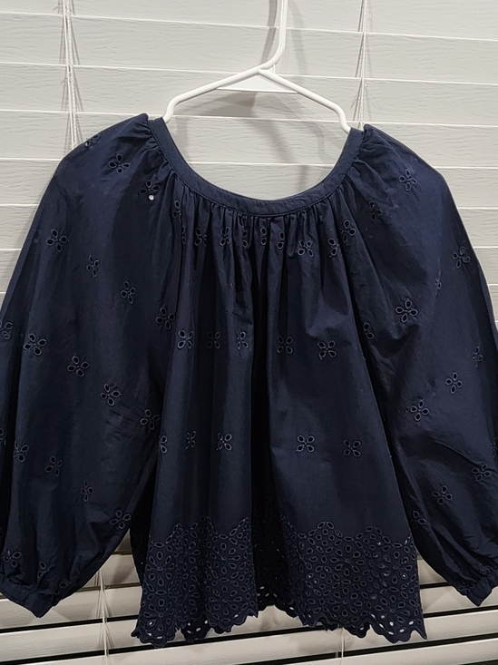Old Navy Tops - Old Navy Women’s Navy Eyelet Peasant Blouse 💙